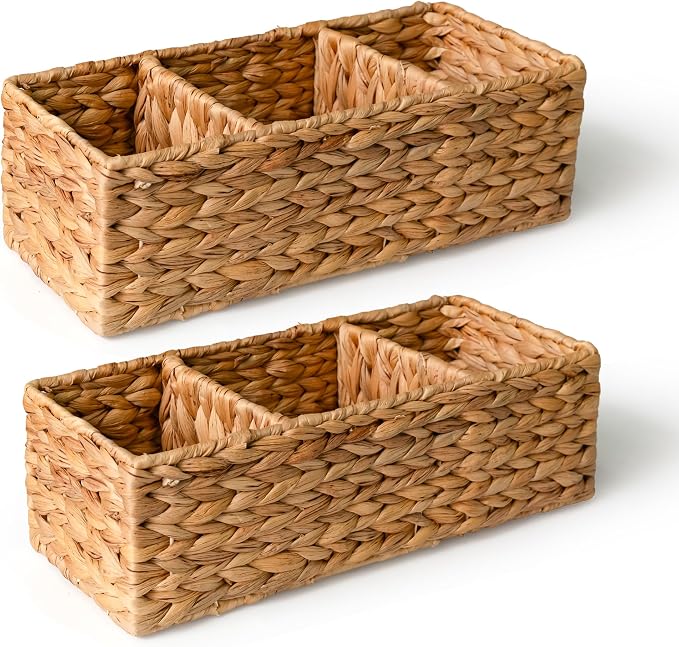 Paquete de 2 cestas de almacenamiento de jacinto de agua para la parte superior del tanque, 3 secciones, cesta de mimbre tejido para portarrollos de papel higiénico, cestas para tocador, baño, organización de la despensa o decoración de la mesa de centro.
